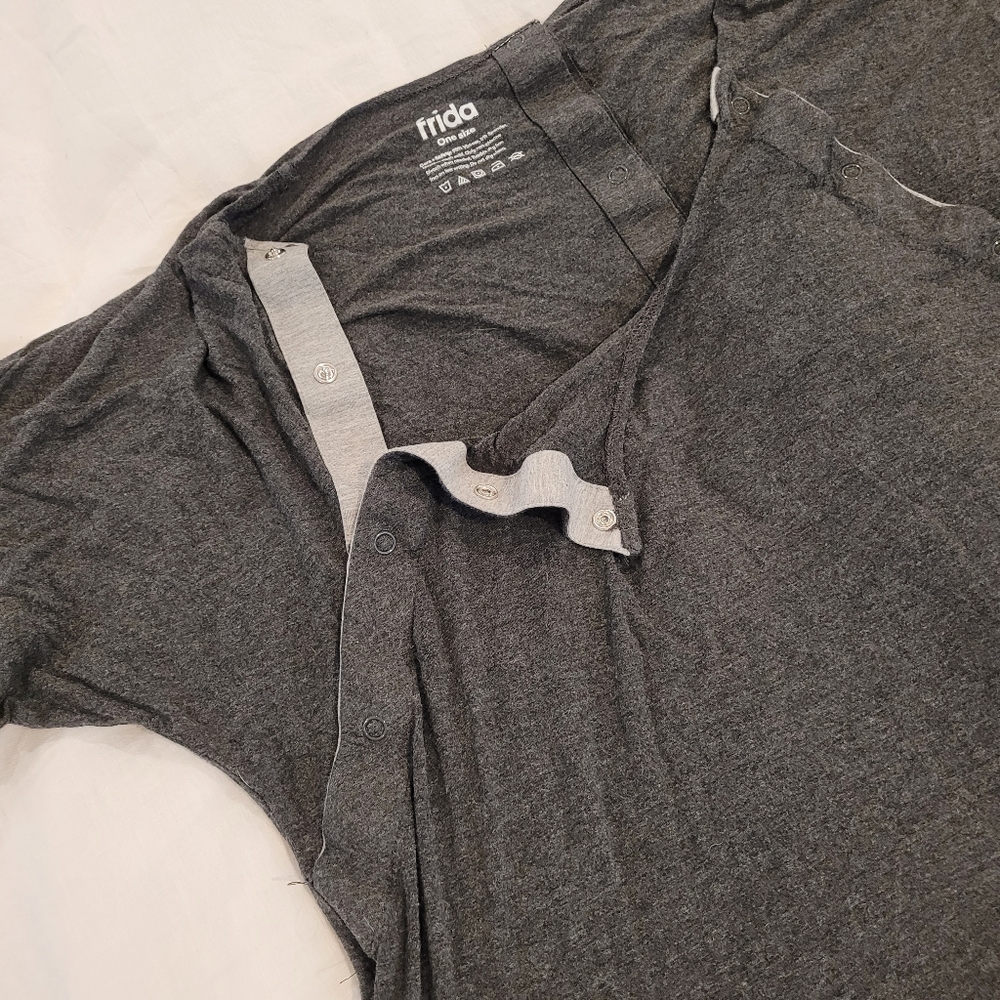 Frida Mom Delivery & Nursing Gown